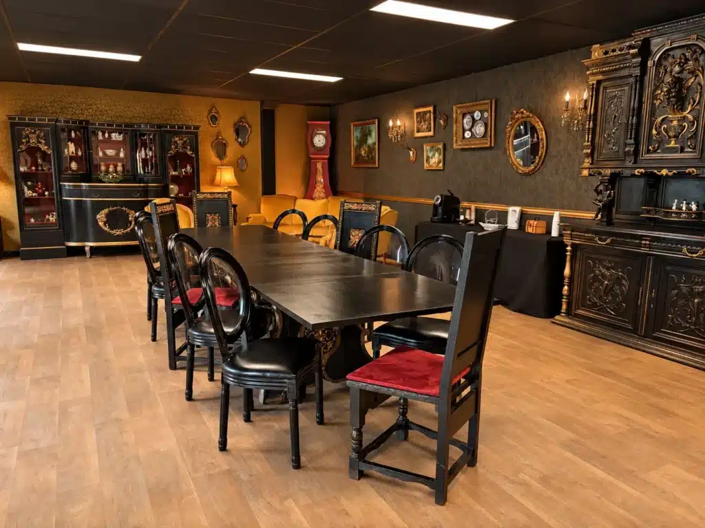 Salle de réception et table — salle de réception Neurones à Éragny